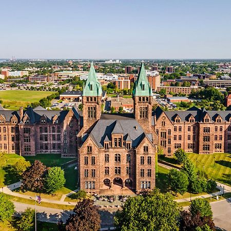 The Richardson Hotel Buffalo Bagian luar foto
